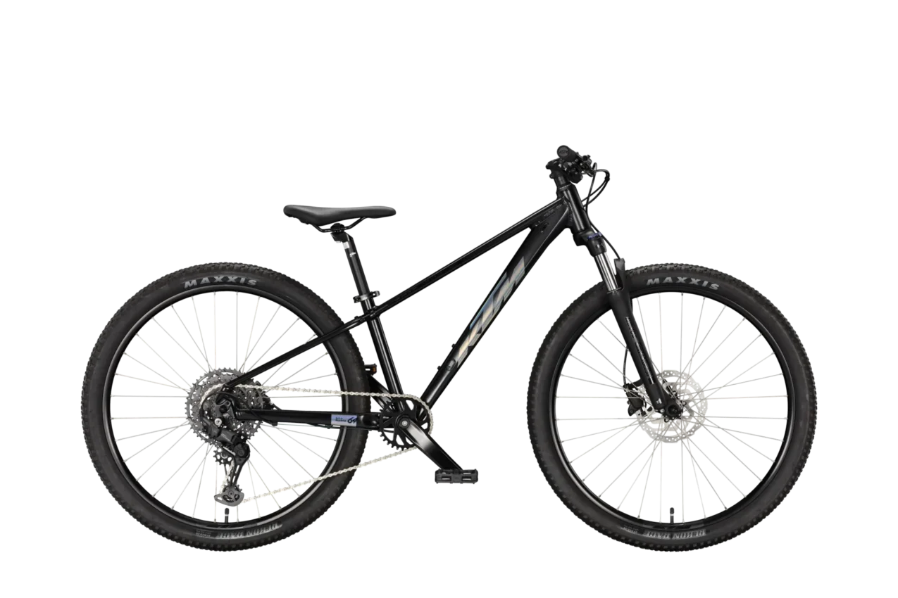 2270425100_CHICAGO_271_XS_32__METALLIC-BLACK-MATT__CHROME_BLACK-GLOSSY_4800.webp CHICAGO 271 - Obrázek 1